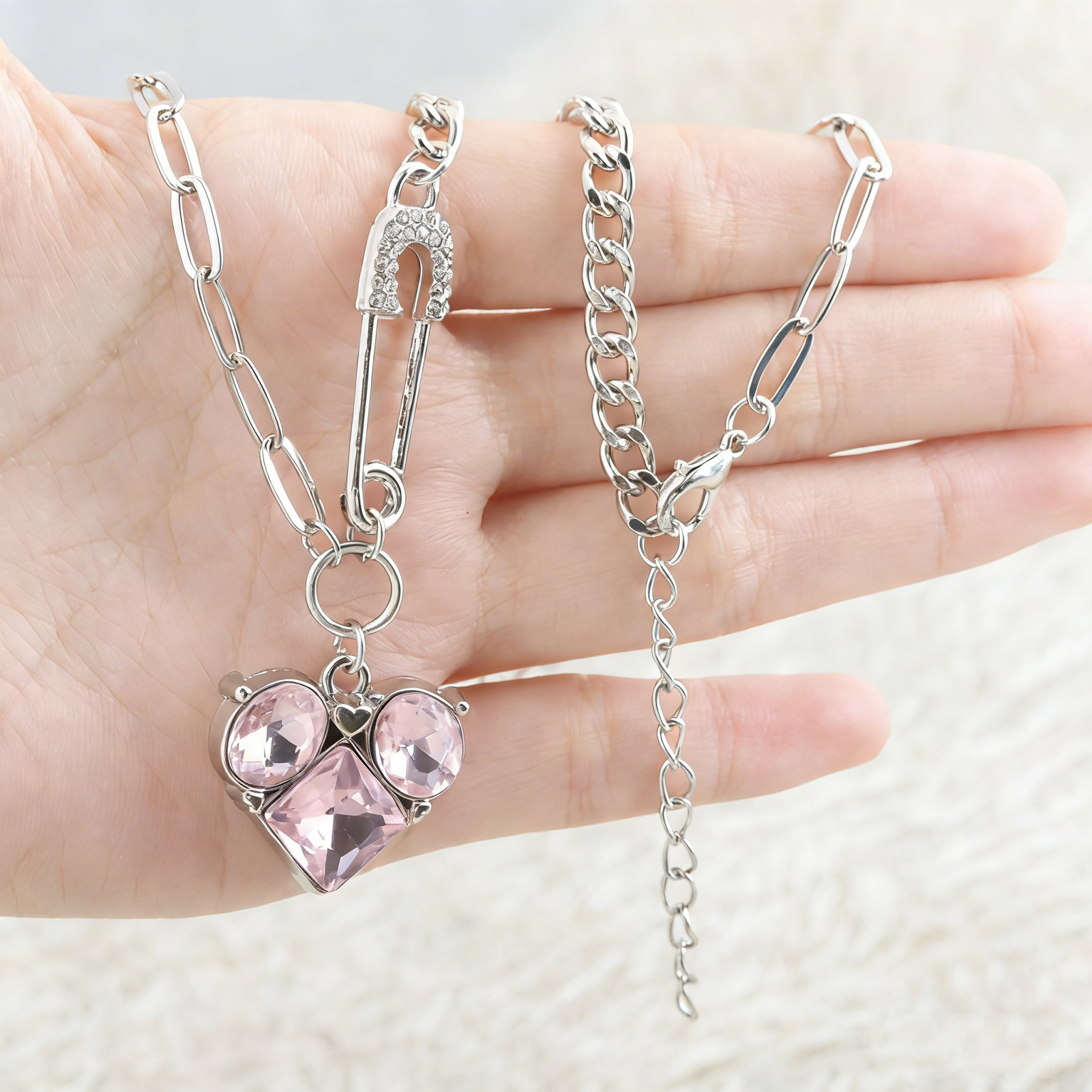 Heart-Shaped Diamond Paperclip – Party Games In Spanish Bewertung und Preis